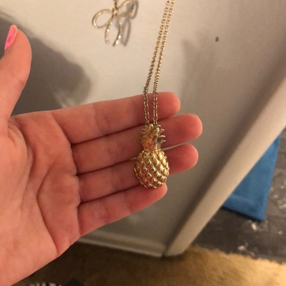 Necklaces - Picture 4 of 5